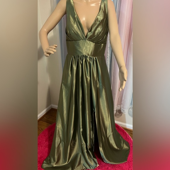 Dresses & Skirts - Women's V-Neck Prom Dress Long Bridesmaid Dresses with Slit Satin
